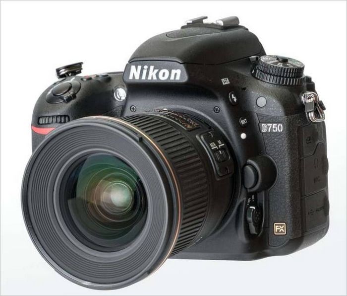 La cámara de formato completo Nikon D750