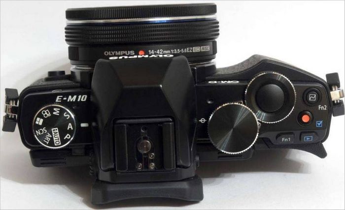 La Olympus OM-D E-M10 - Controles de la cámara